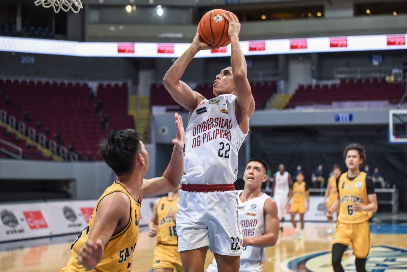 Maroons, Warriors pull off UAAP stunners